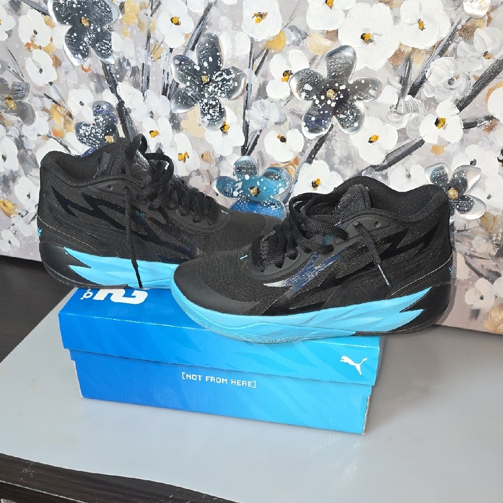 Puma Melo Youth Black and Blue Sneaker Size 5